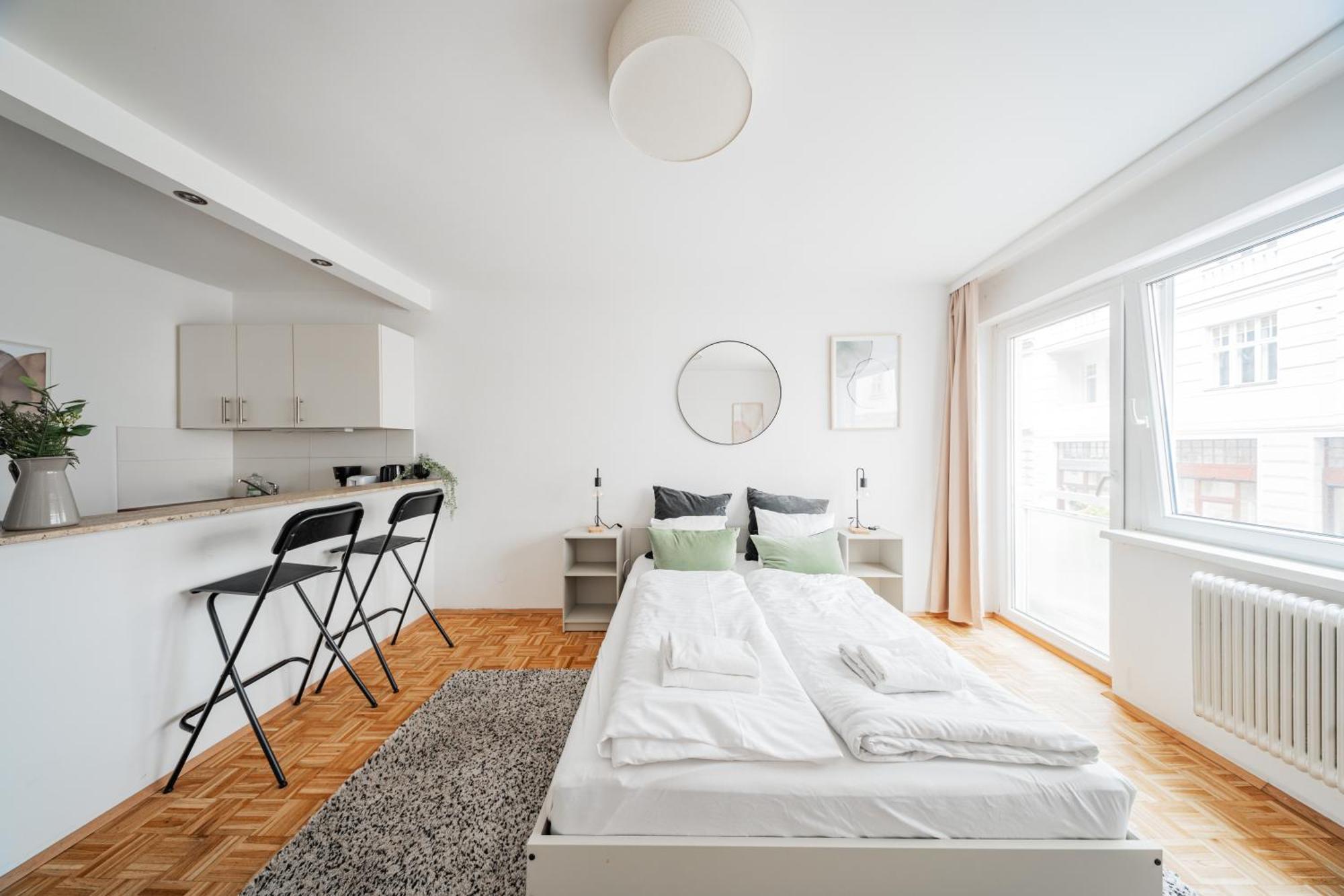 Studio Next To Karlskirche Виена Екстериор снимка